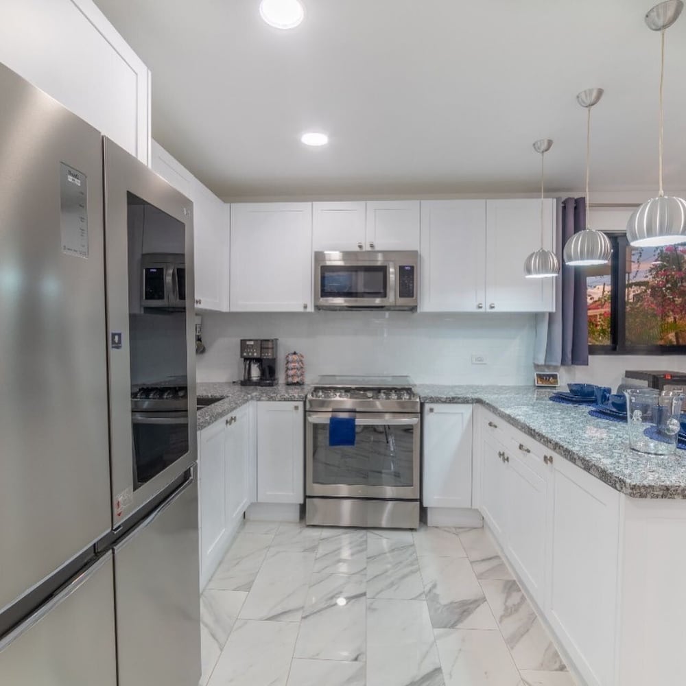 Ala Wishes Luxury Condo