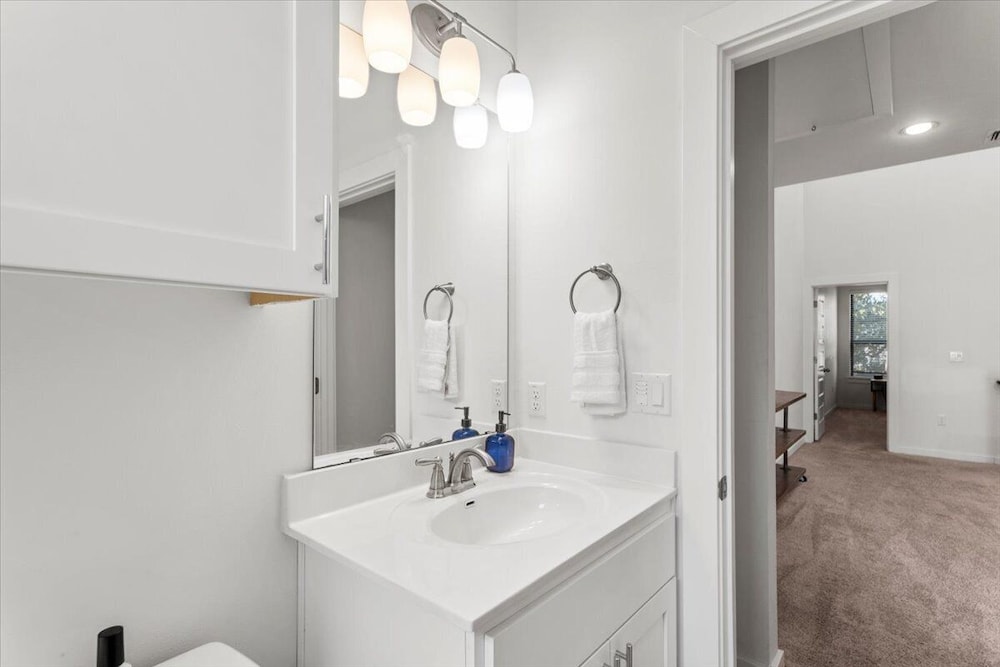 Stunning 3BR Desirable Austin Location