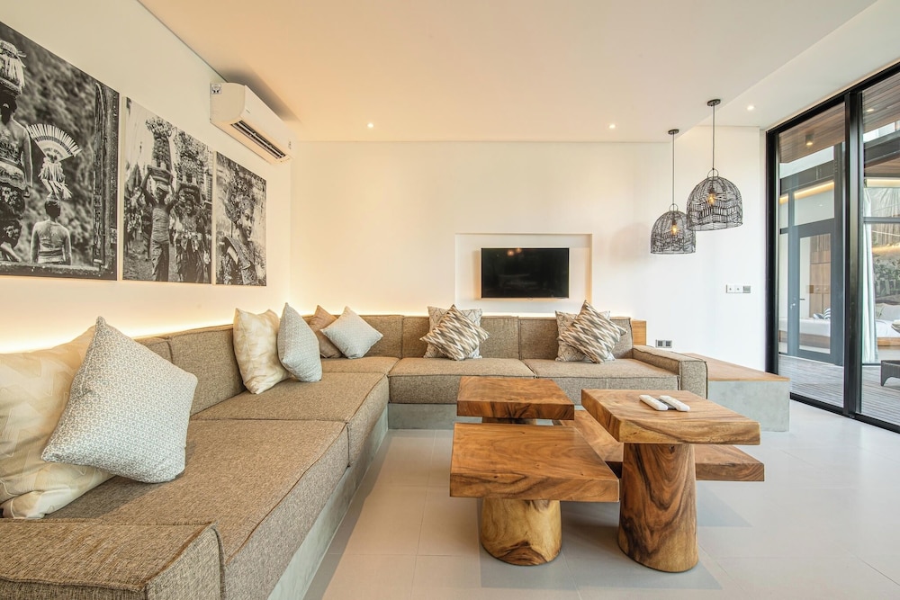 Stunning 6BR Canggu Villa 400m From the Beach