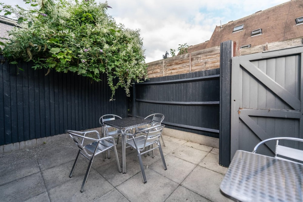 outdoor bbq area