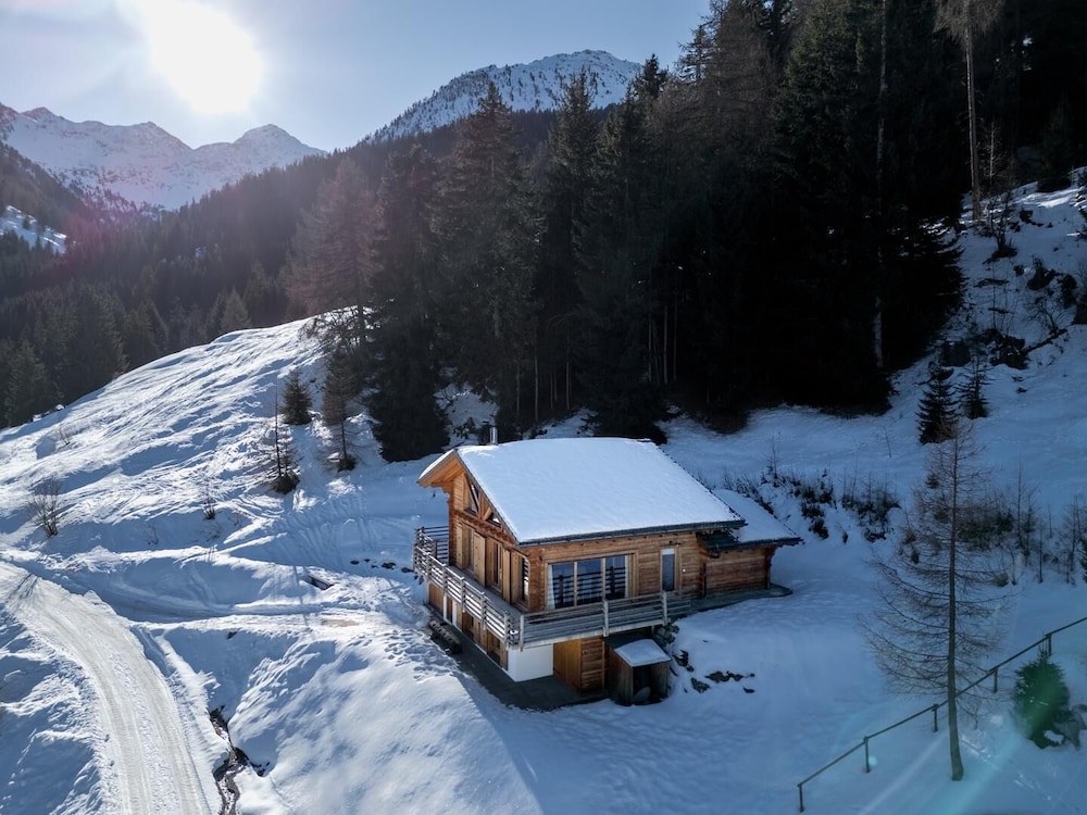 Chalet 18 Îles Luxury Chalet With Sauna La Tzoumaz