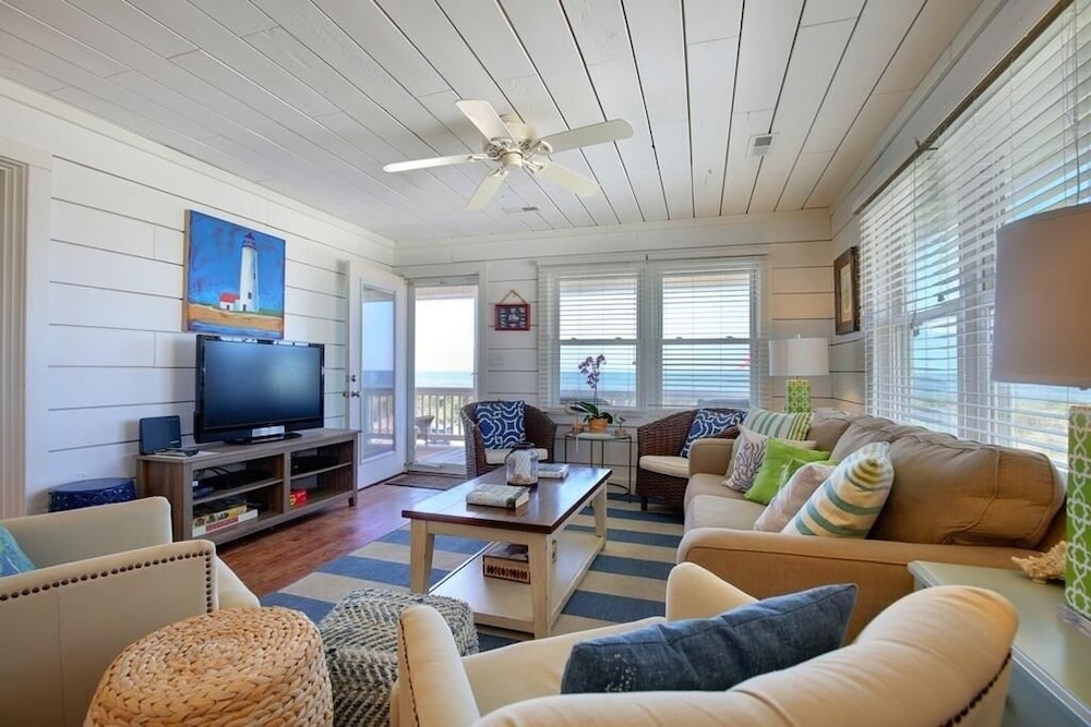 Magnolia Cottage - 3 Br Home