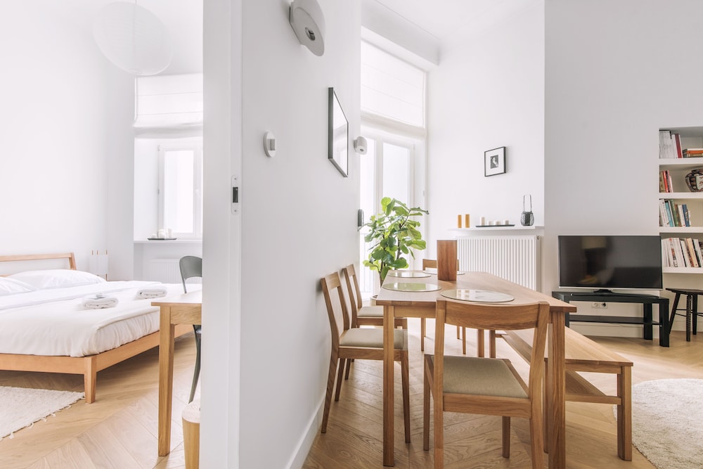 EchoDom 3 Apartments