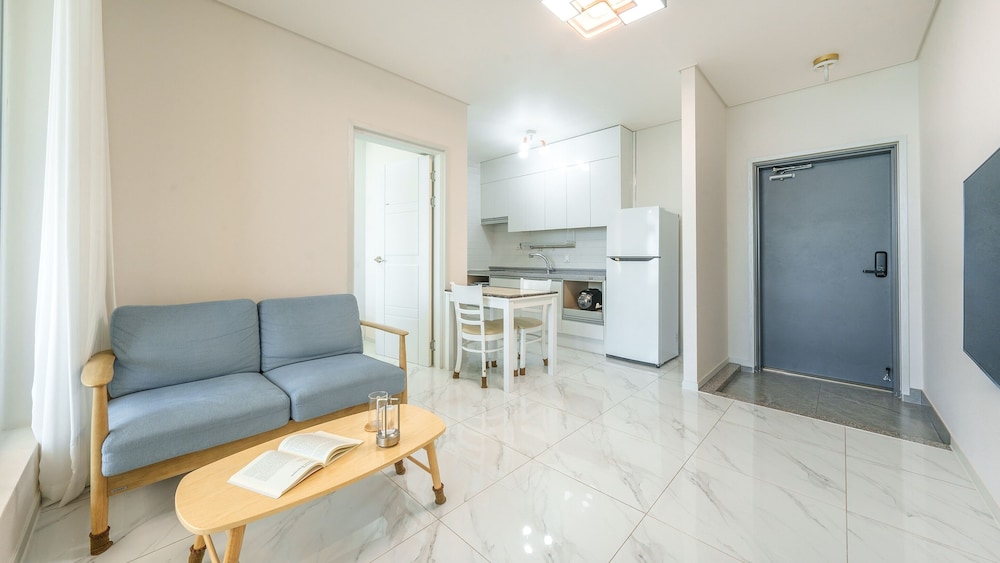 Yeosu Stay Raonpine Spa Pension