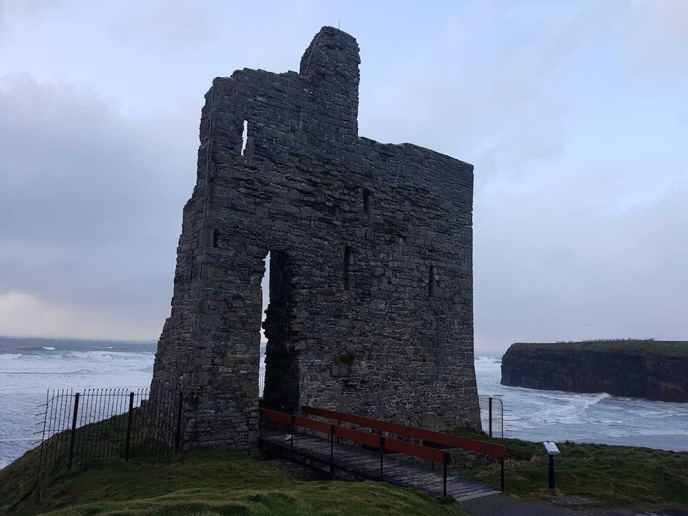 Murphy's Irish Farmhouse Near Ballybunion view 5