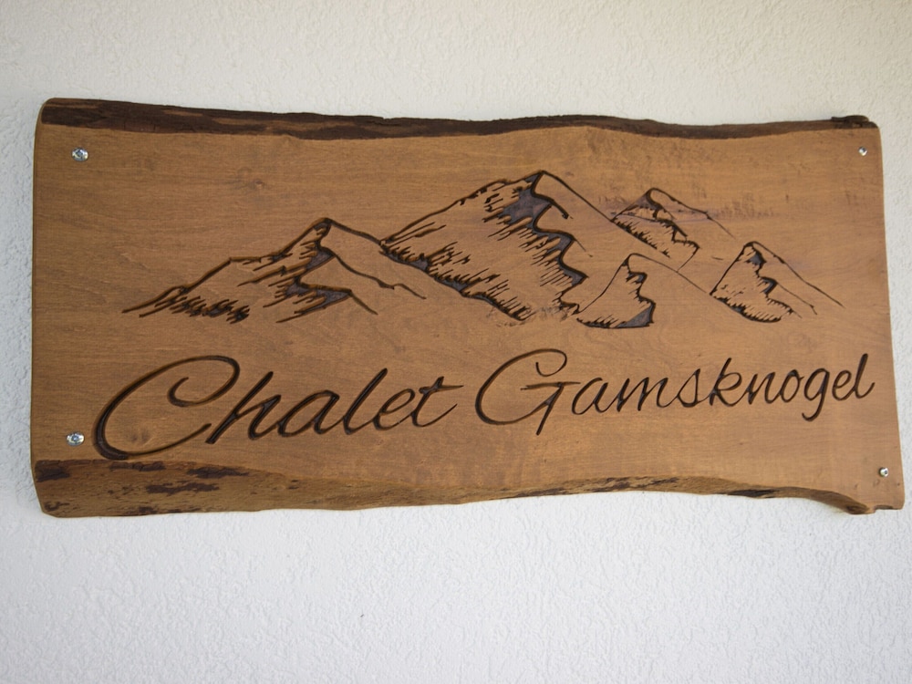 Chalet Gamsknogel mit Privatem Pool und Whirlpool