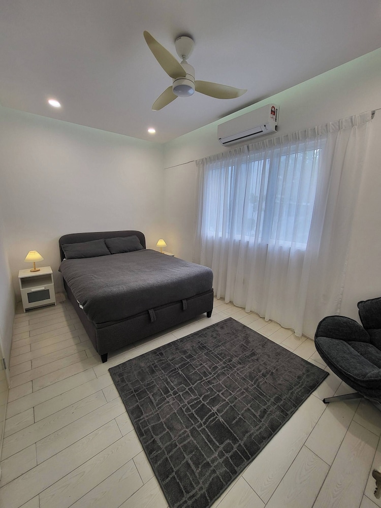 Luxury Tropical Bungalow in Damansara Golden Core