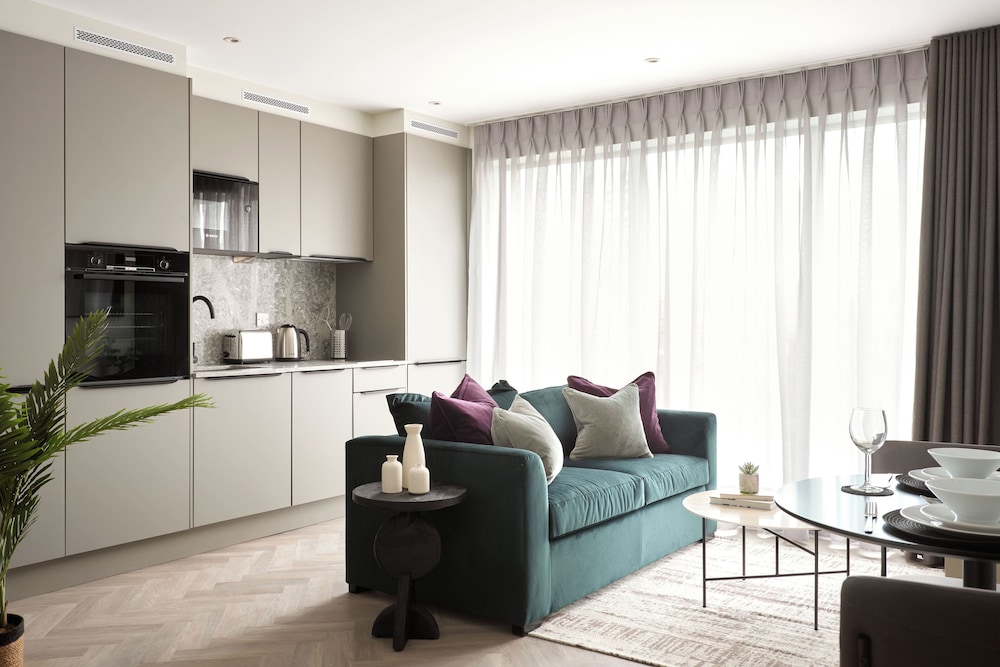 Commercial Road Serviced Apartments - London City East