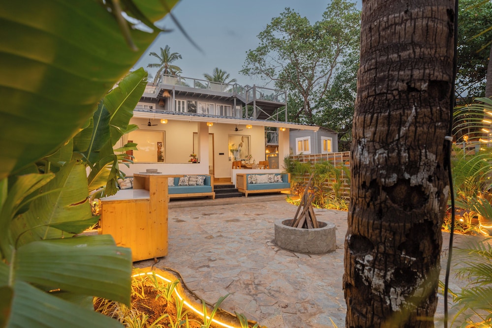 ELIVAAS House of Neptune 1 BHK Boutique