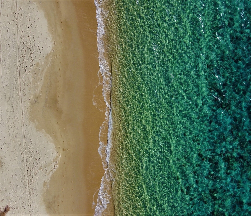 Studios Vrettos Beachfront Hotel