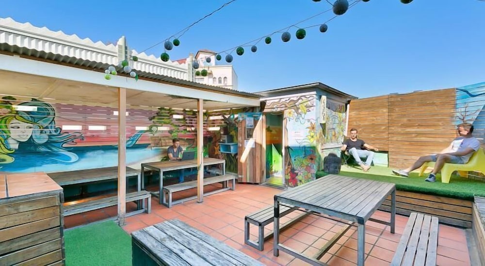 Funk House Backpackers - Image 1
