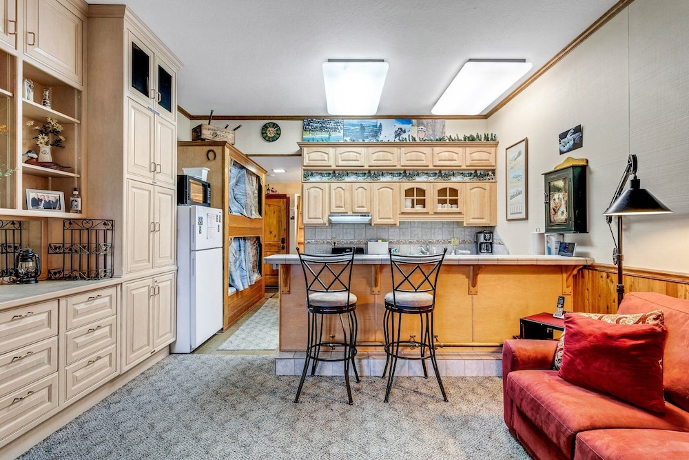 Bear Valley Vacation Condos by RedAwning