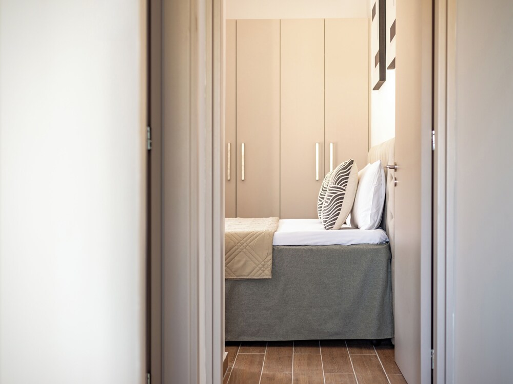 Sanders River Plaza Limassol Apartment