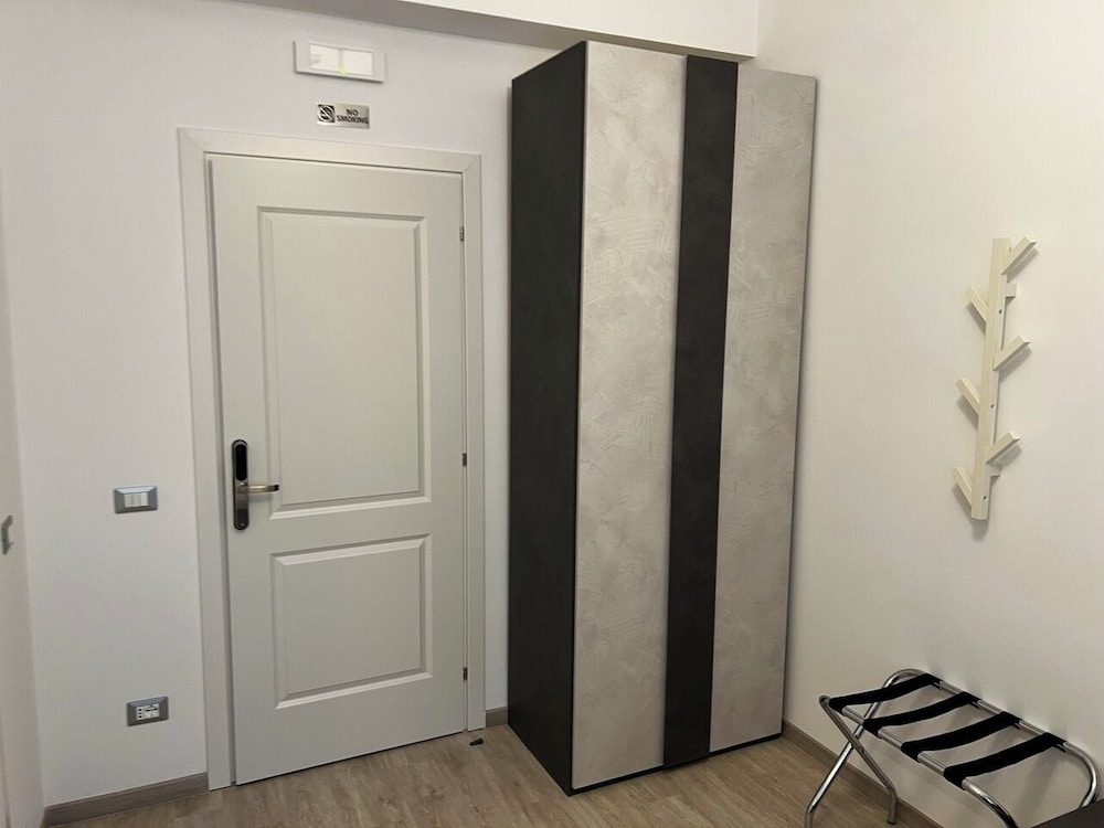 Love4Rome Guest House