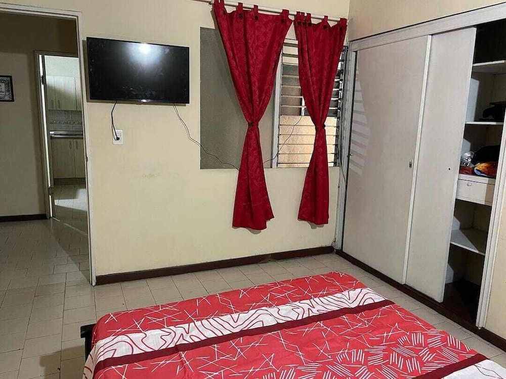 Friends Gather Hostal