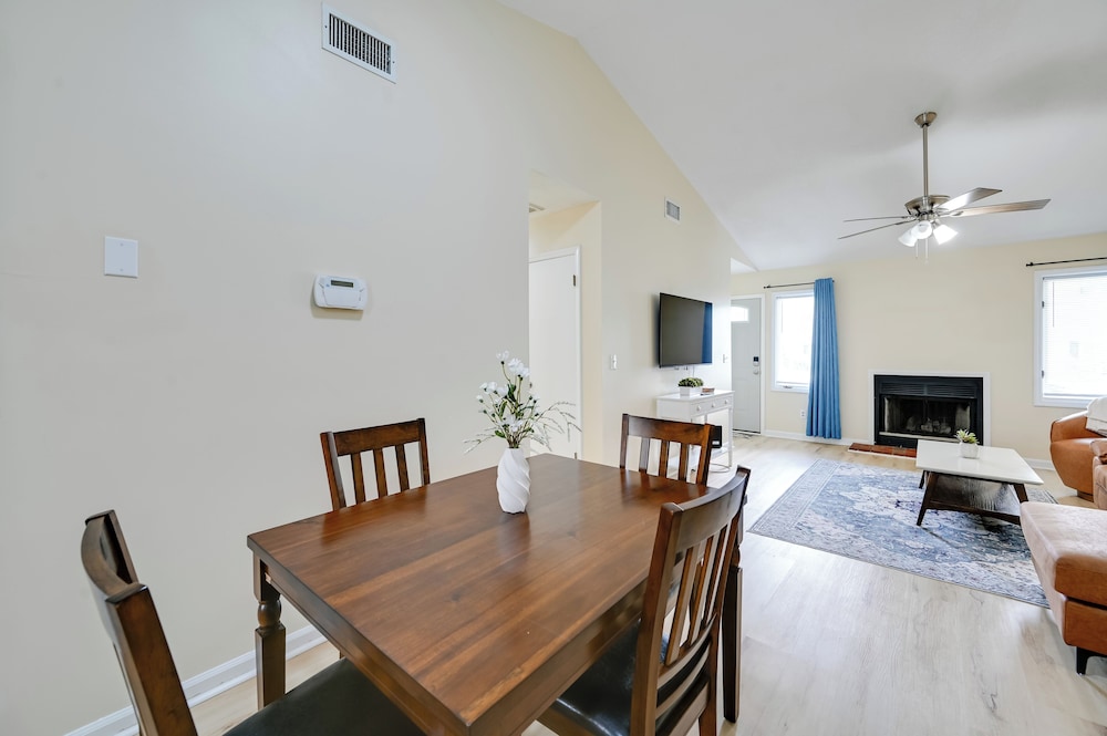 Greenville Getaway: Close to Campus + Stadium!