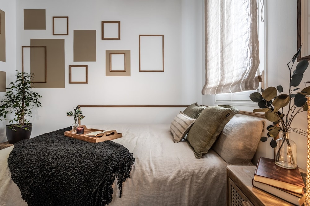 Lora - 2 Bedroom Apartment in Almagro