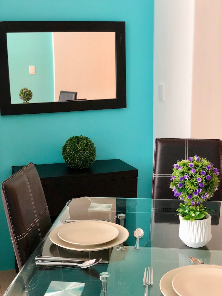 Alameda Downtown Apartment 404