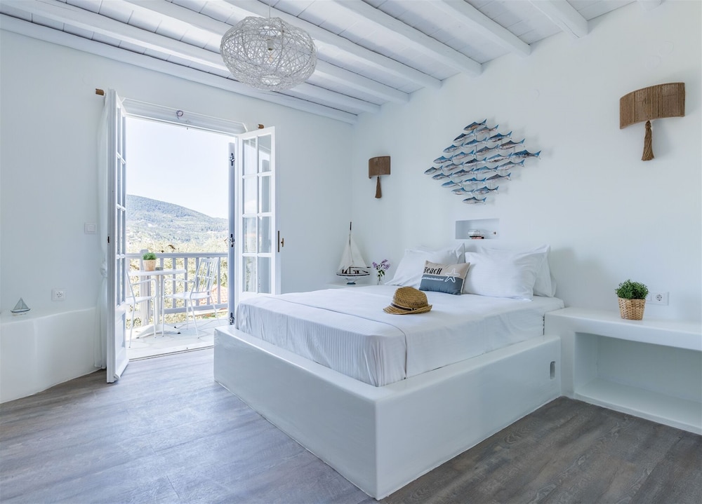 Evlalia Studios & Villas