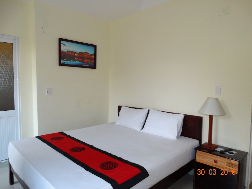 Yellow House Homestay