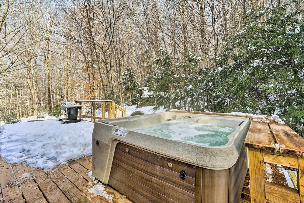 Andover Cabin Retreat w/ Hot Tub & Fireplace! view 3