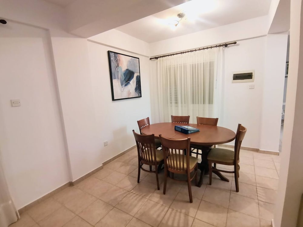 Sobella Villa - 3 Bedroom Villa With 10 x 4 Pool