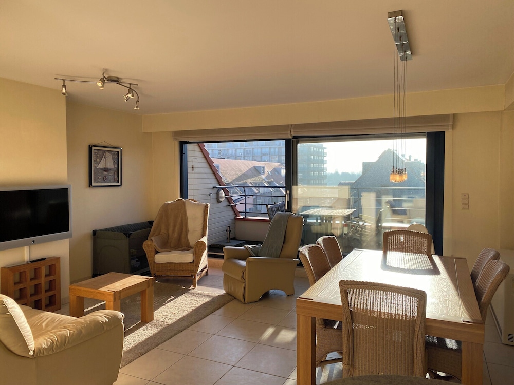 Apartment in Nieuwpoort With sea View