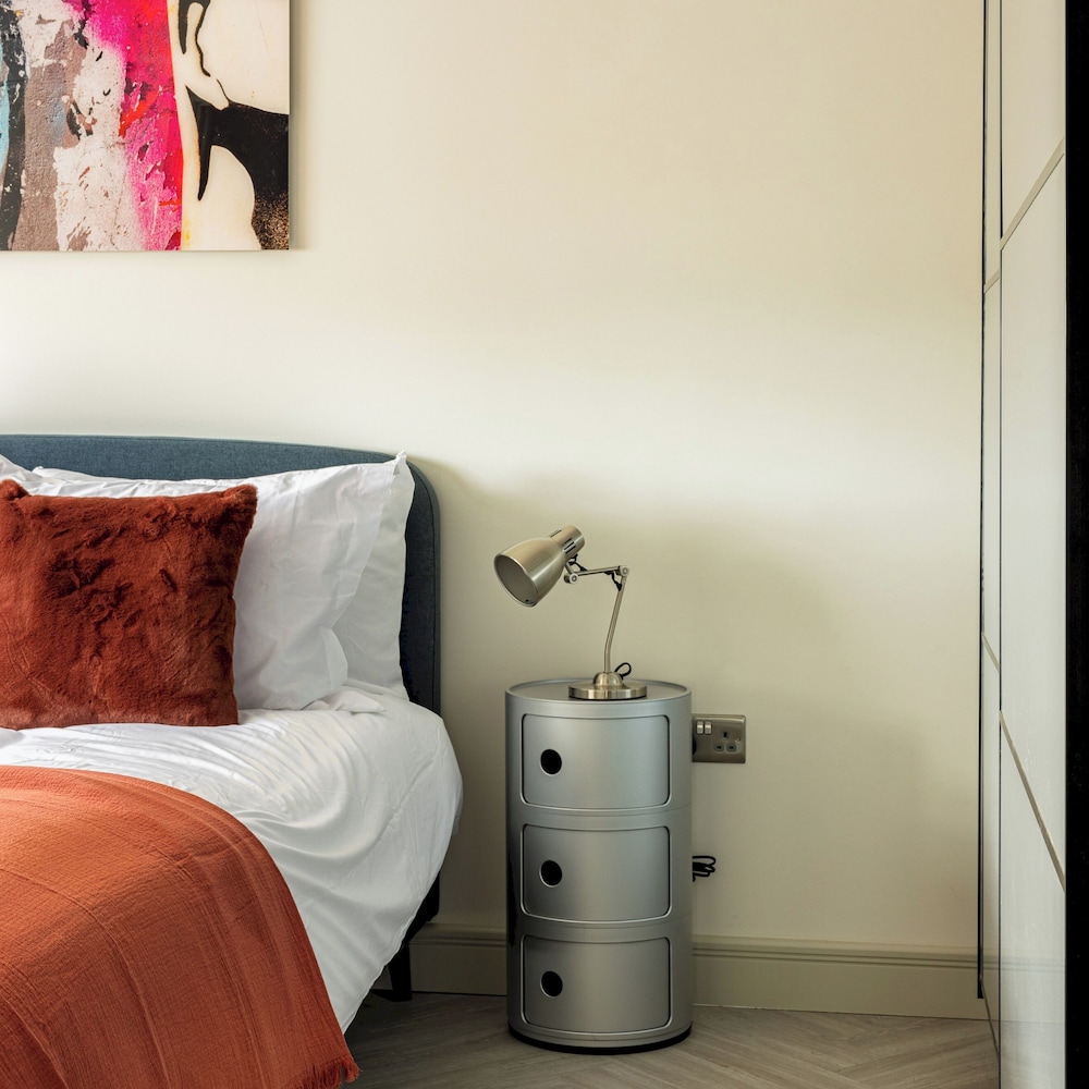 Lux Regents Park 2 bed 2 Bath Penthouse With AC
