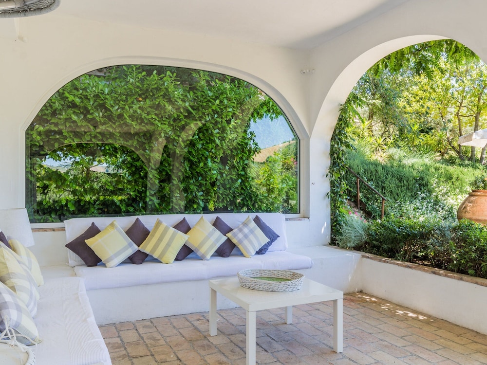 Belvilla by OYO Villa Limoni Dieci view 5