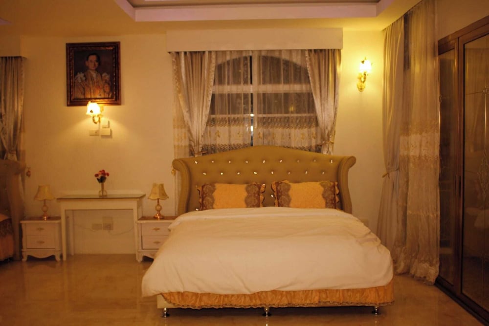 Narong Ek Residence View & Pool Villa