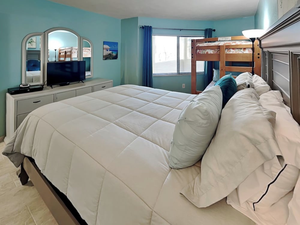Riviera Club 204 by Distinctive Beach Rentals