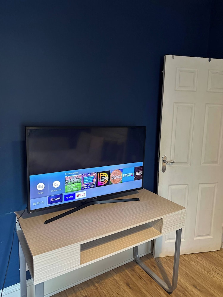 Bright Open-plan Apartment in Welling, South East London