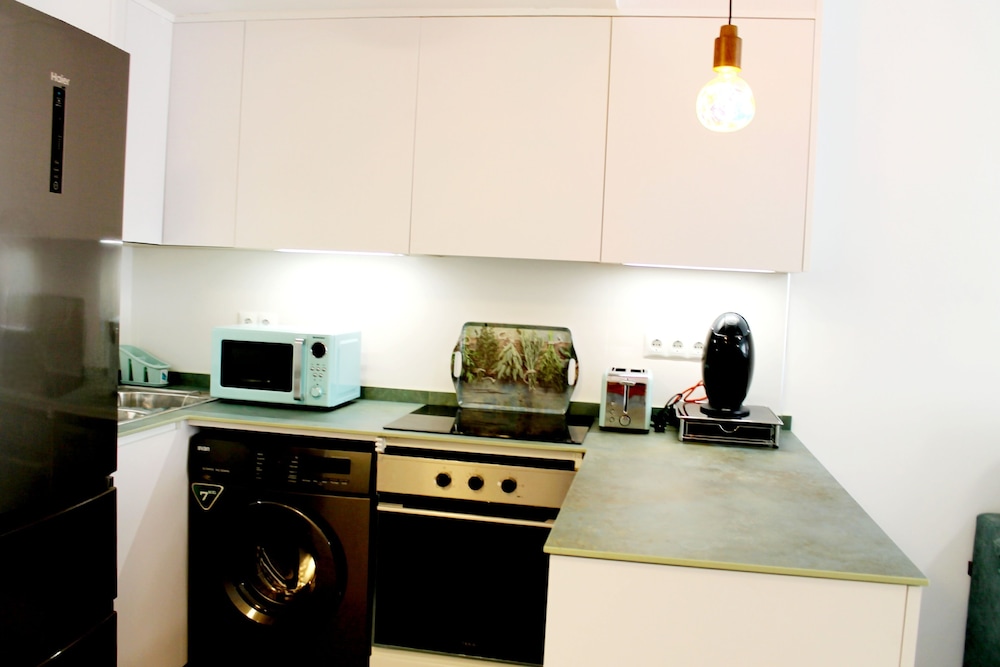 Modern and Cozy Apartment Just Steps From Los Locos Beach