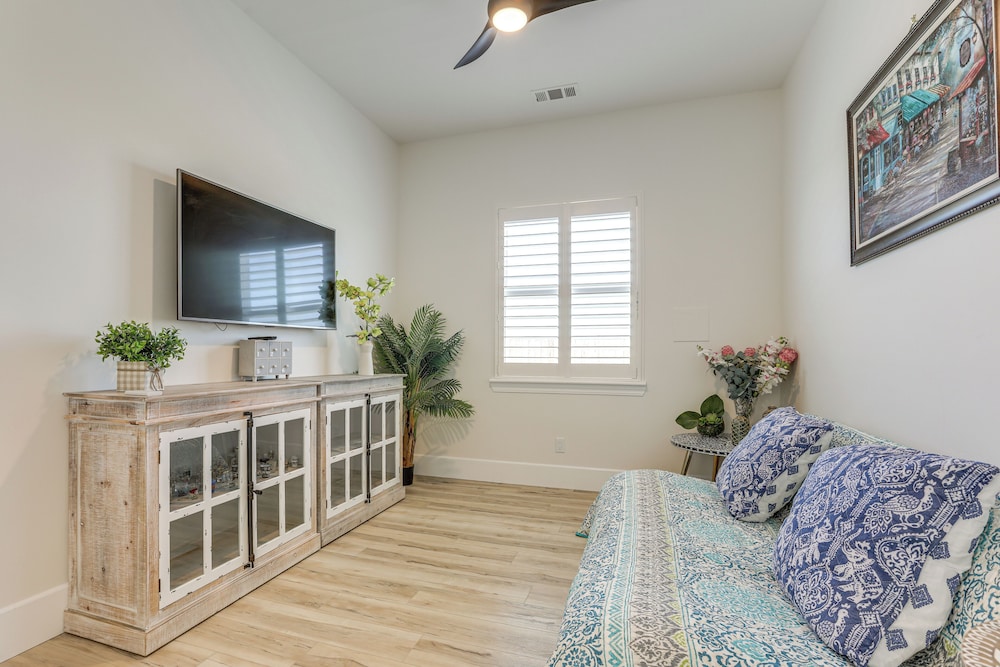8 Mi to Lodi Lake: Luxe Home w/ On-site Vineyard