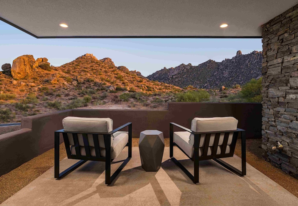 Mountain House Lodge at Sereno Canyon