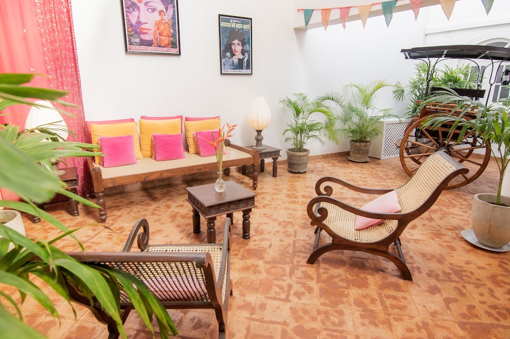 lounge