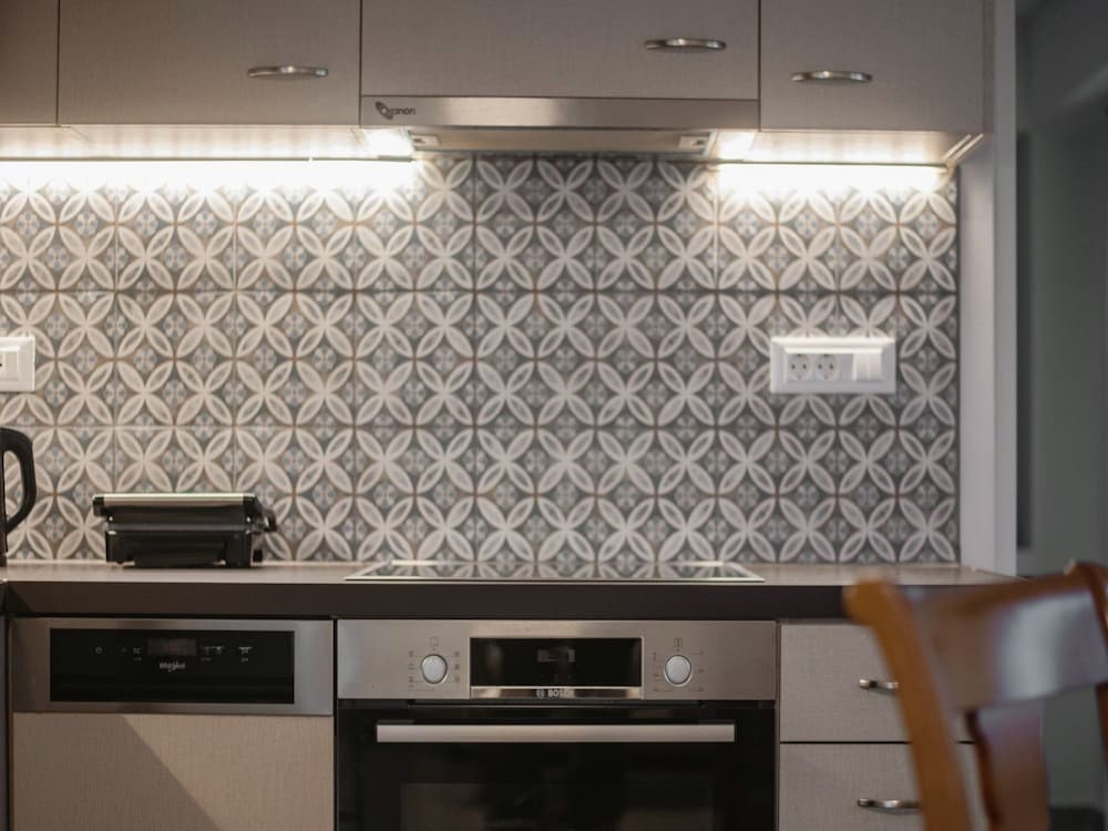 Elegant City Apartment - 250m From Solomos Square