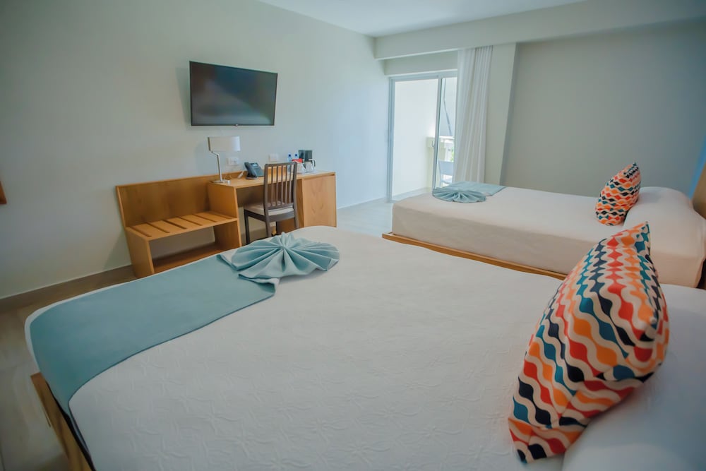 Coral Costa Caribe Beach Resort - All Inclusive - Property Image 25