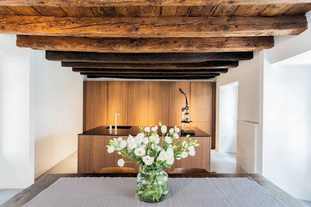 Shades Of Como With Private Terrace by Rent all Como