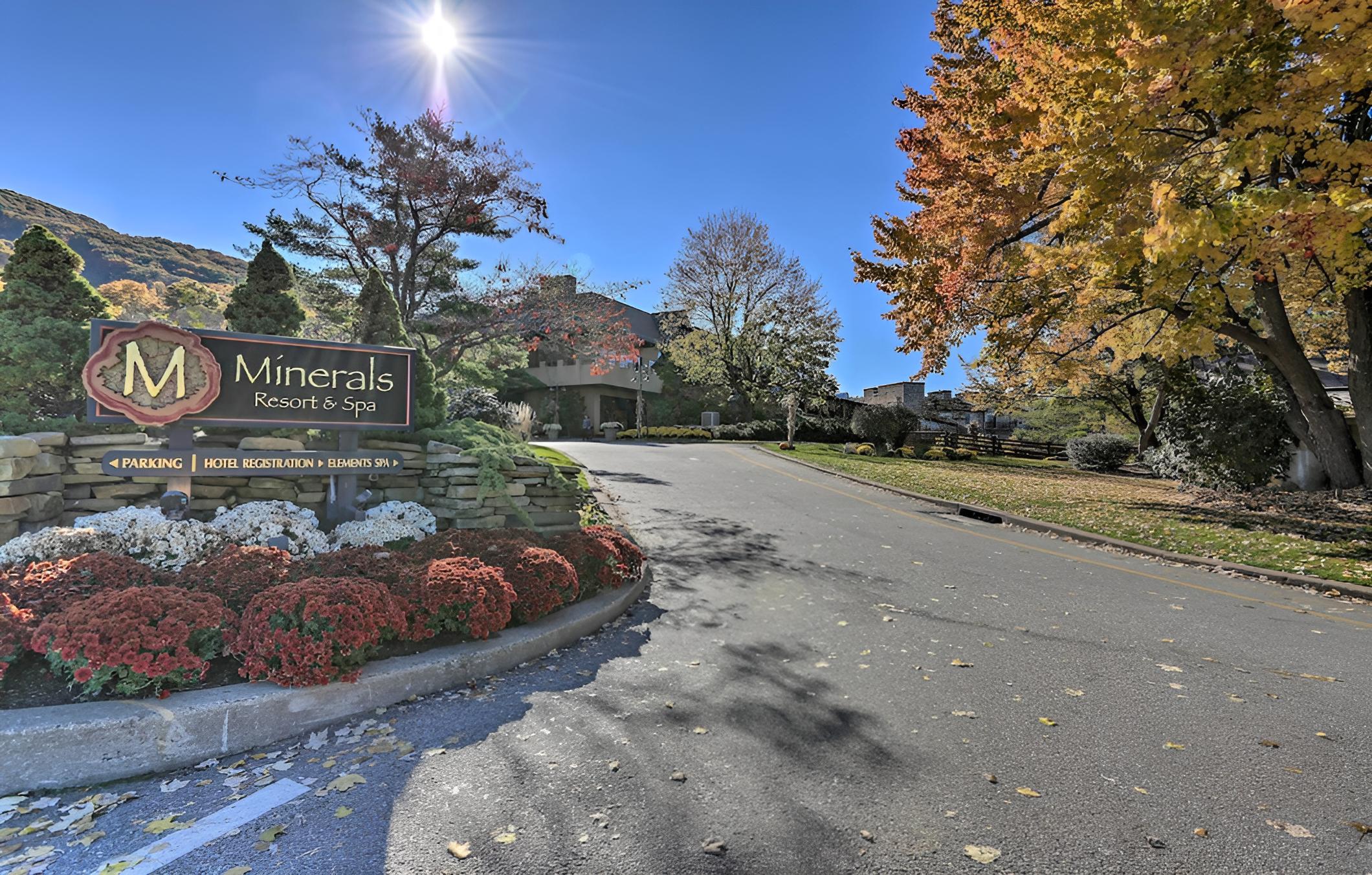 Vernon Township Condo < 1 Mi to Ski Lifts, Golfing view 4