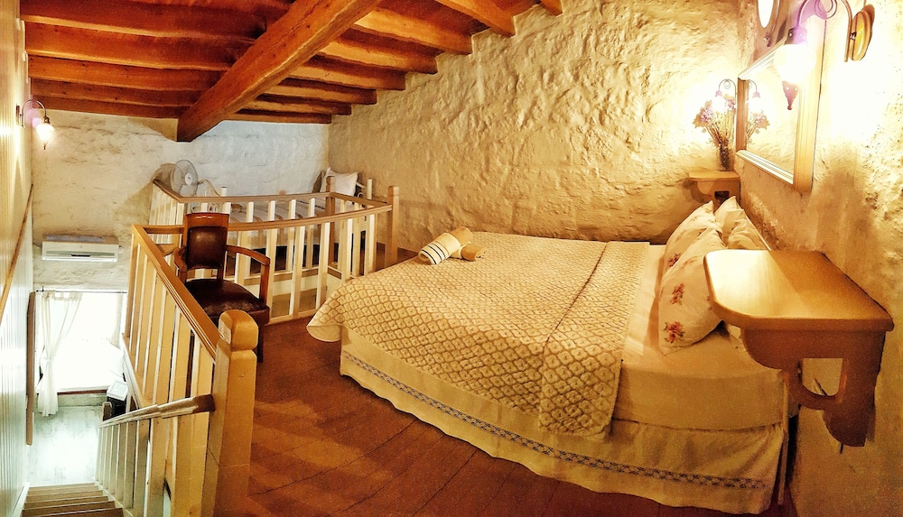 Lilyum Alaçatı Butik Otel - Image 23