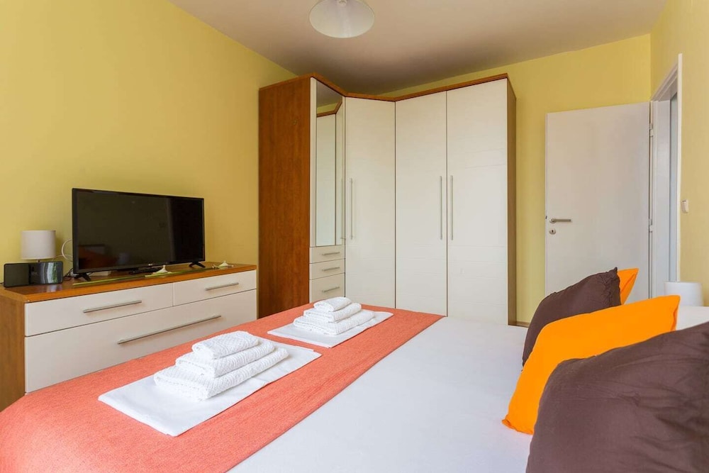 Apartment Mins
