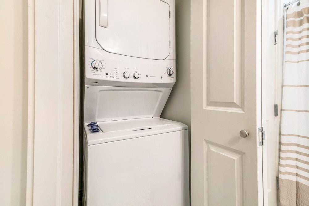 Newly Renovated Condos French Quarter - Image 5