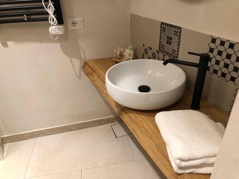 Locus Pendinelli Trani 53-the Philosophy of a B&b, the Details of a Hotel!!!