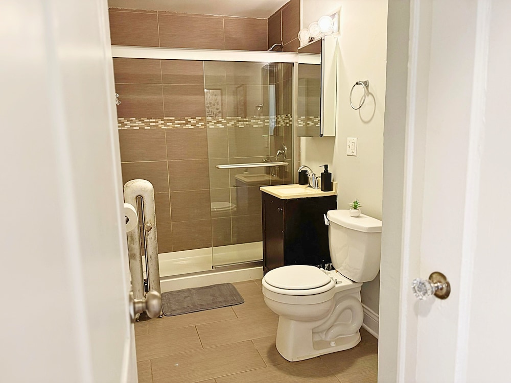 Furnished 1BR - Woodlawn 2W