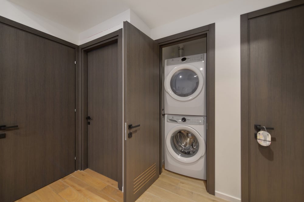 Bayside Charm Captivating Apartment