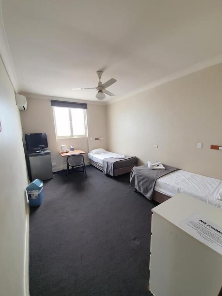 Hotel Allen