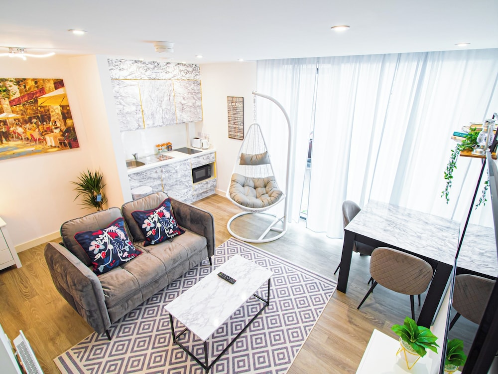 Avo Apartment - Modern Style & Great Location