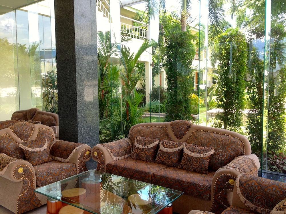 Suwan Driving Range and Resort