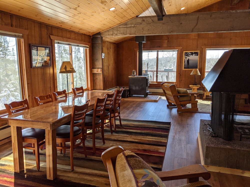 Rustic Woodland Lodge view 4